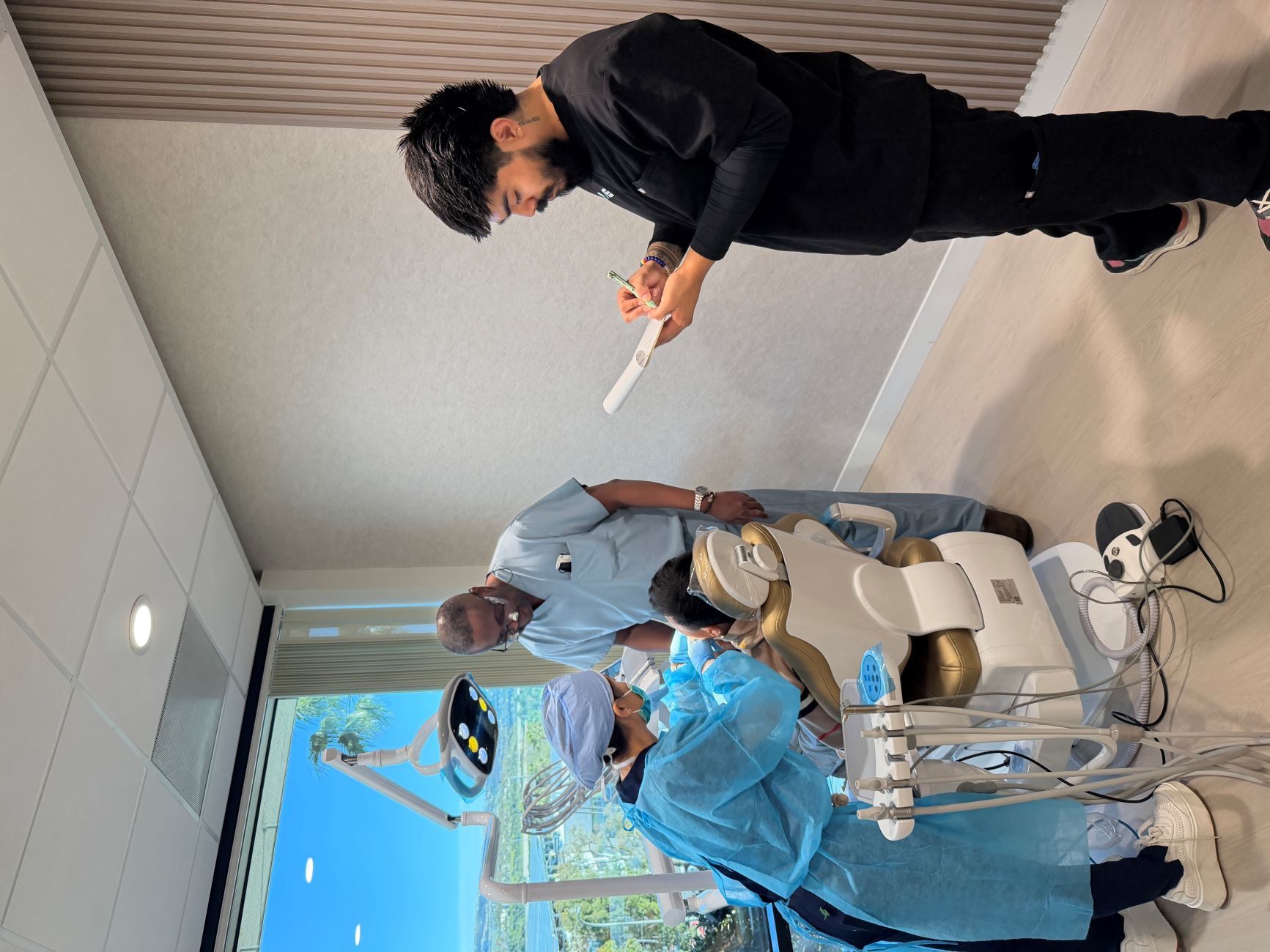 Treatment room with team