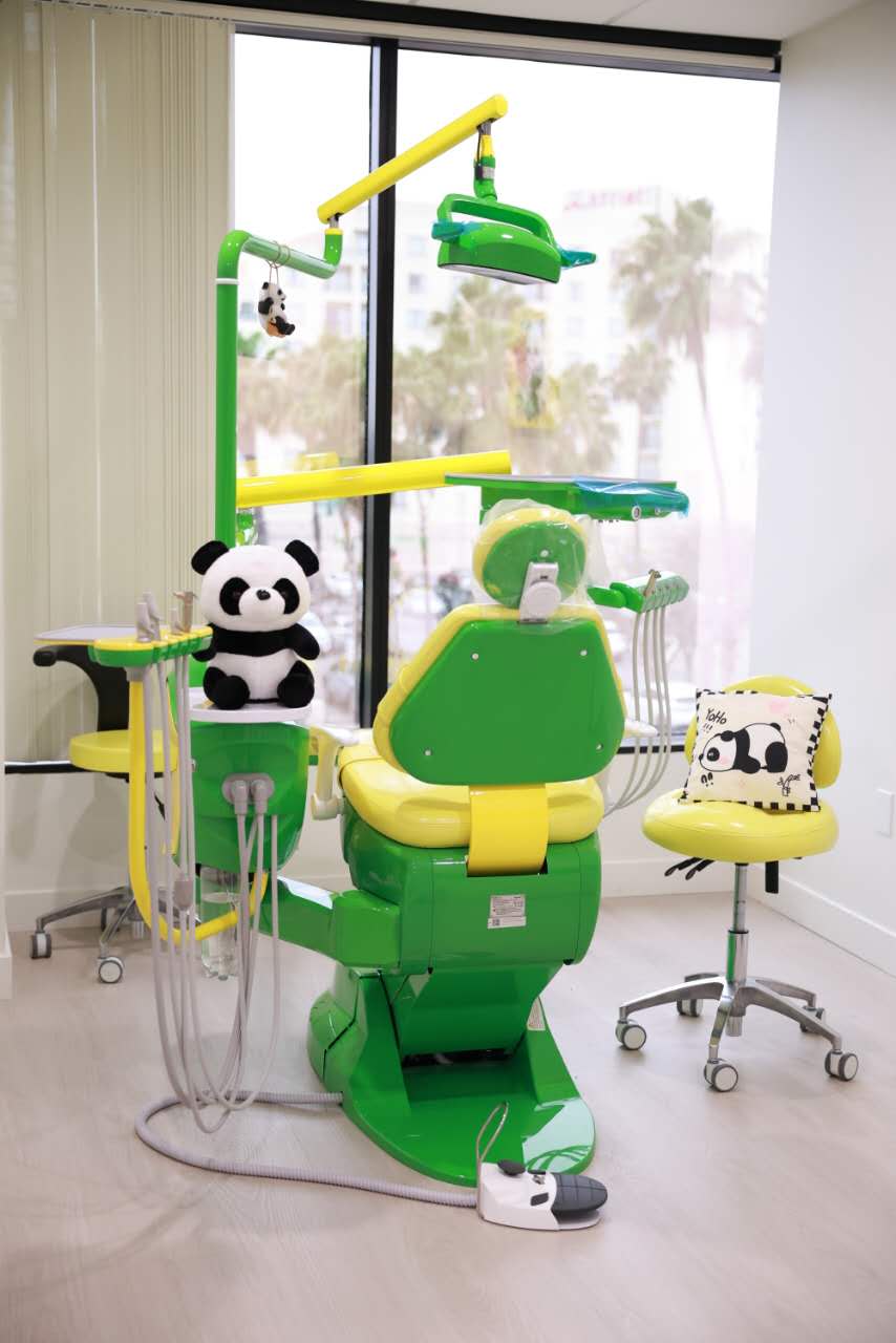 Green pediatric dental chair